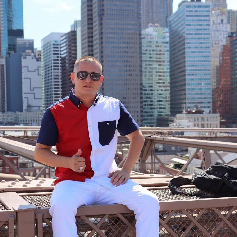 Meet your Posher, Javier